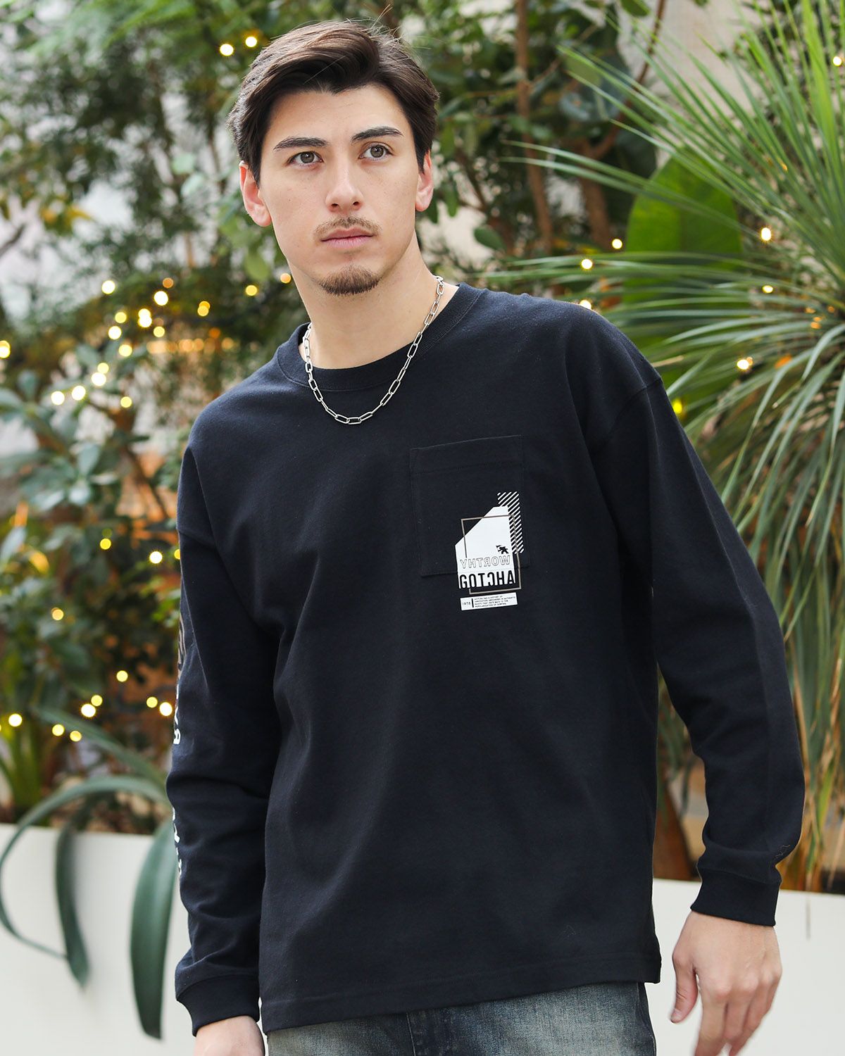 ブラック：180cm/70kg(Lサイズ着用)