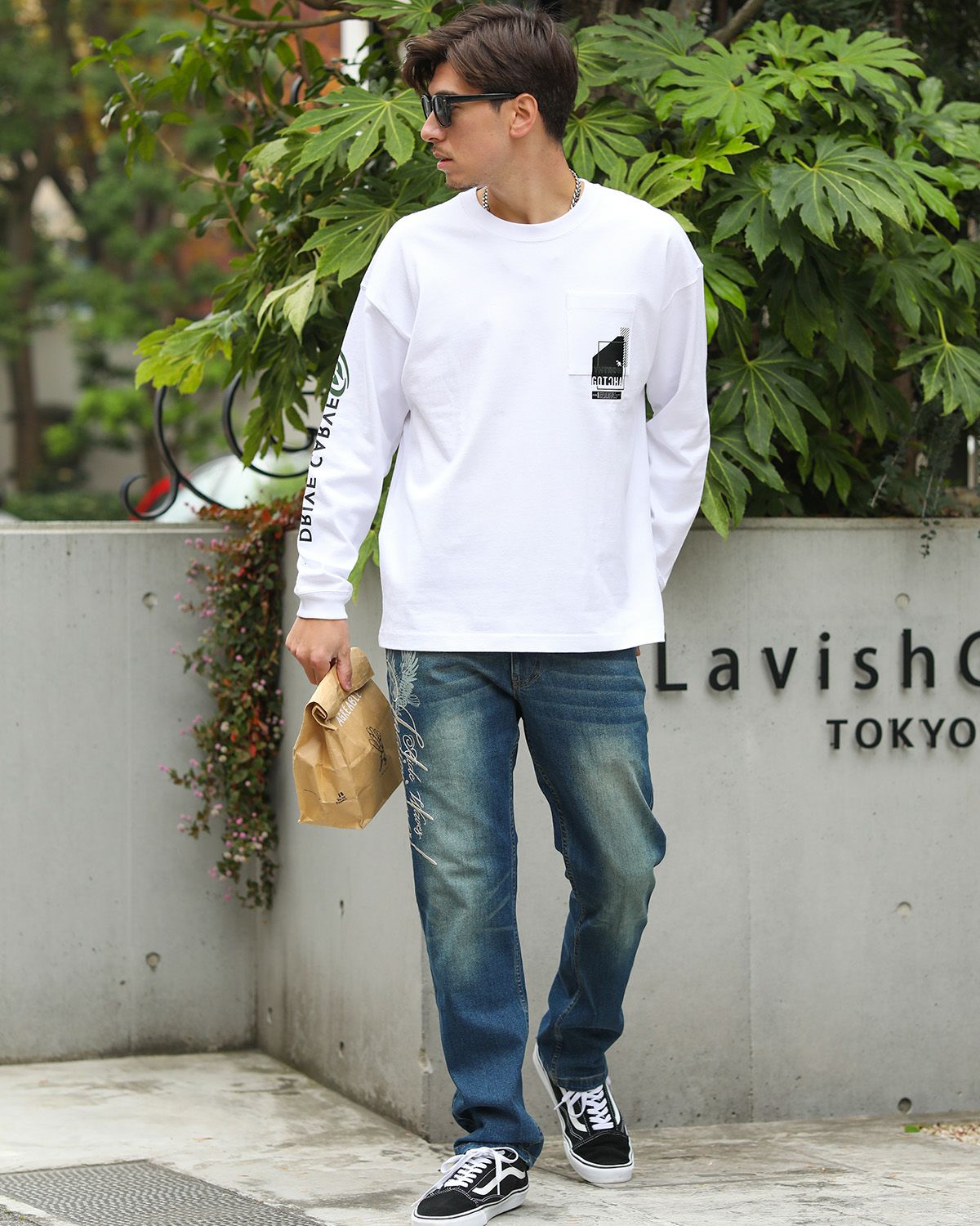 ホワイト：180cm/70kg(Lサイズ着用)