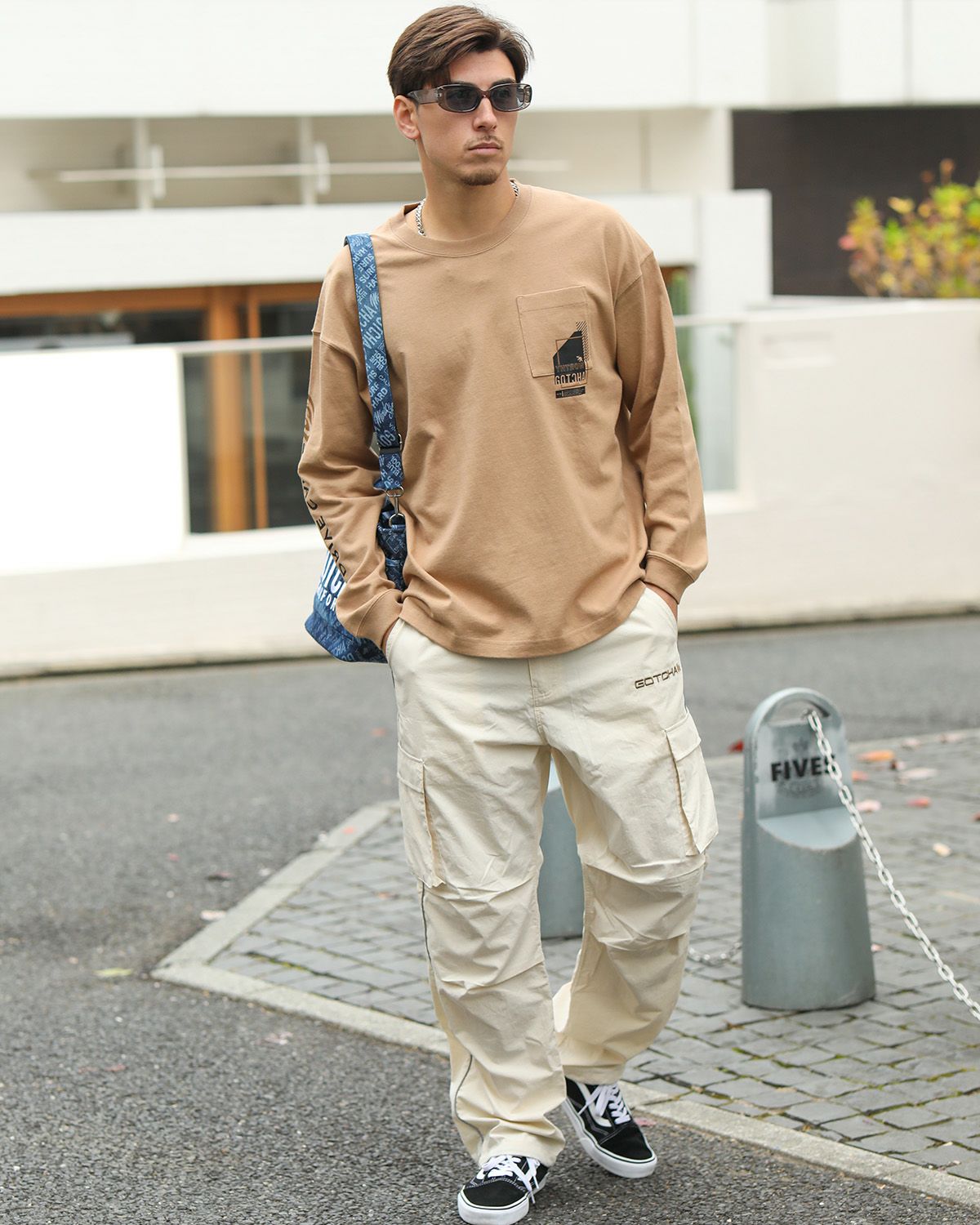 ベージュ：180cm/70kg(Lサイズ着用)