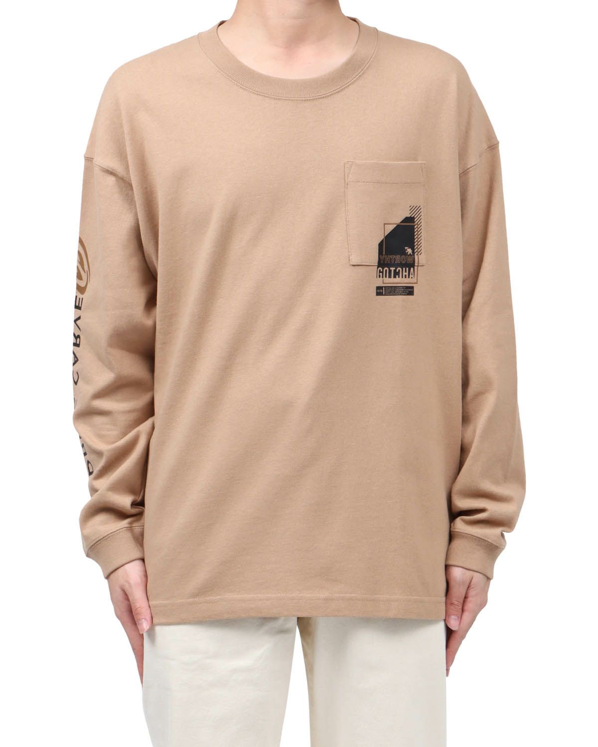 ベージュ：173cm63kg(Lサイズ着用)