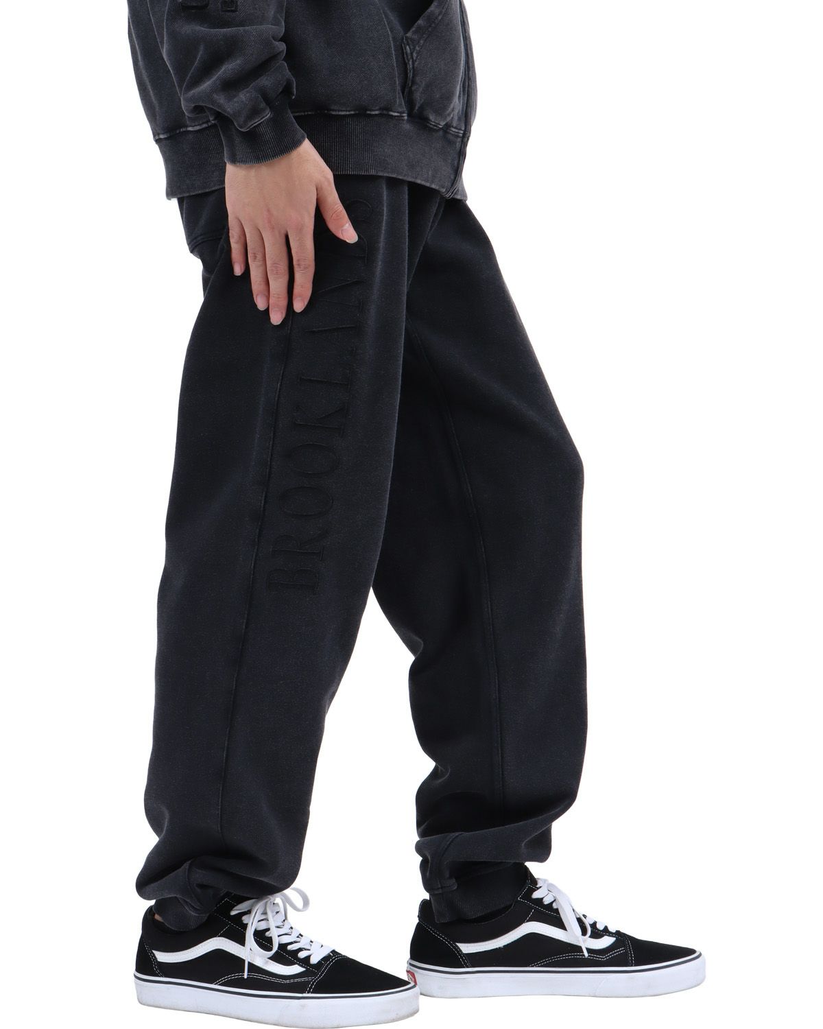 ブラック：173cm63kg(Lサイズ着用)