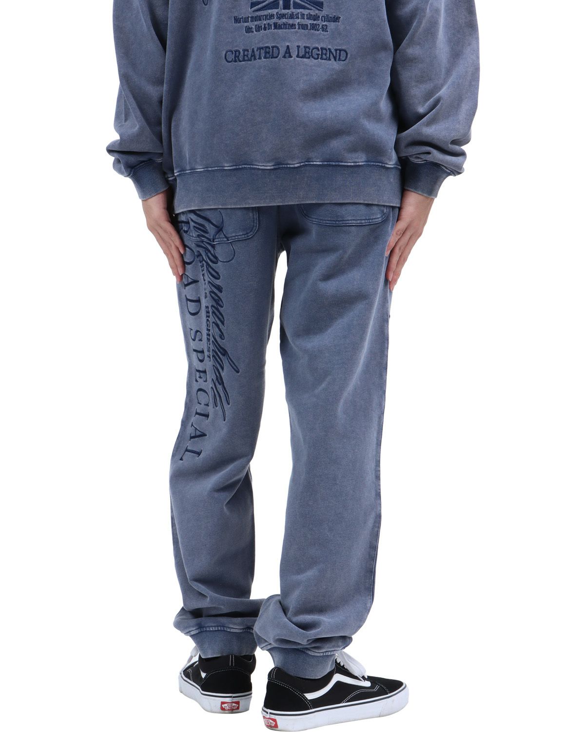 ブルー：173cm63kg(Lサイズ着用)