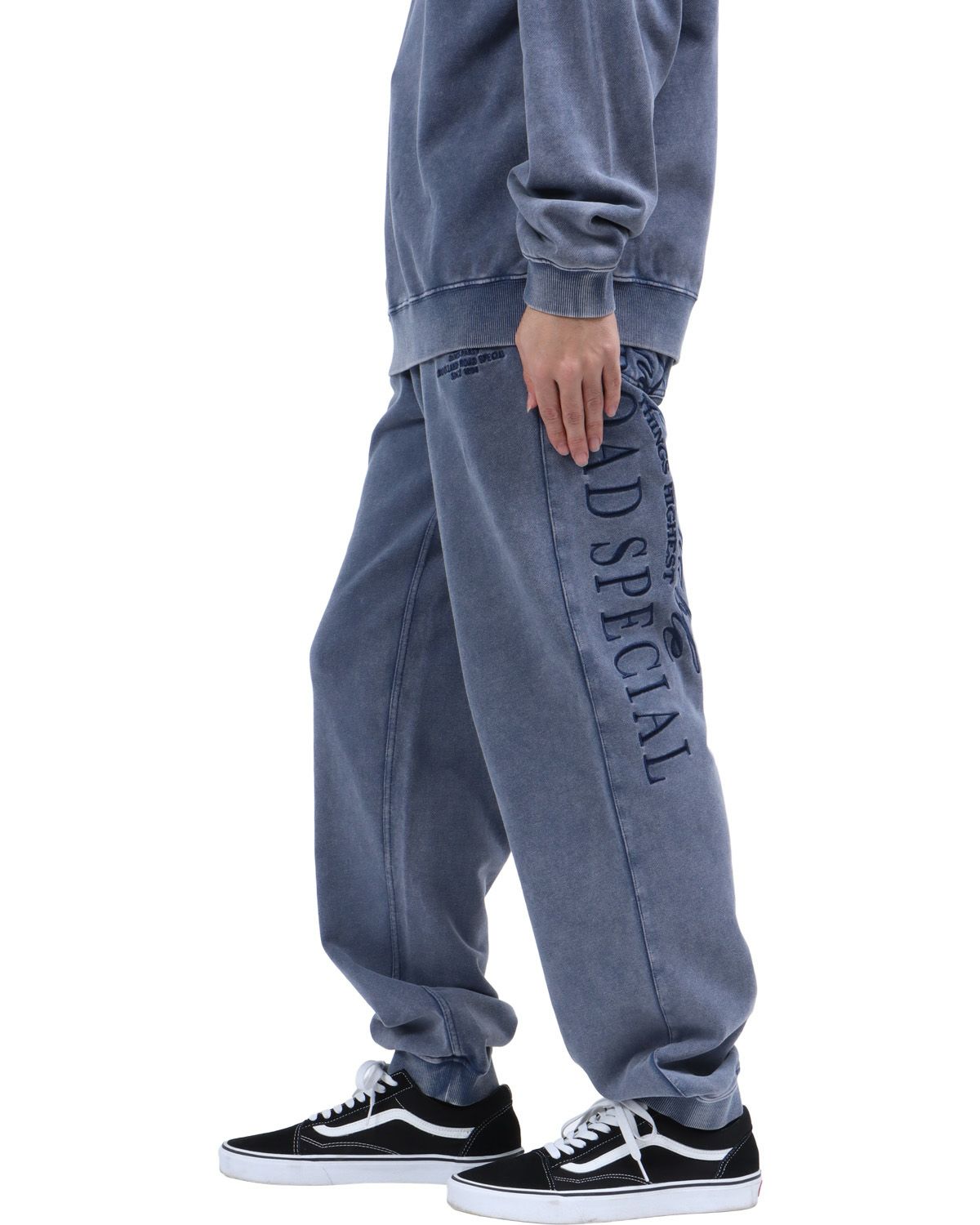 ブルー：173cm63kg(Lサイズ着用)