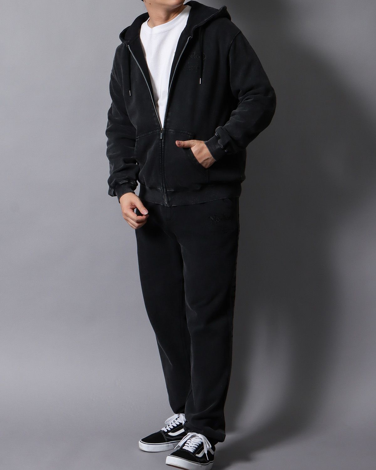 ブラック：178cm/75kg(Lサイズ着用)