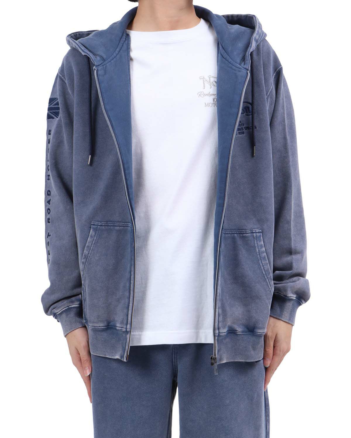 ブルー：173cm63kg(Lサイズ着用)