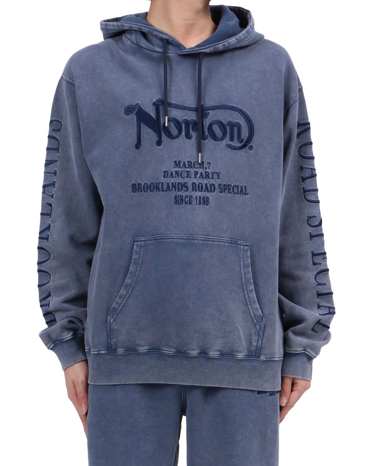 ブルー：173cm63kg(Lサイズ着用)