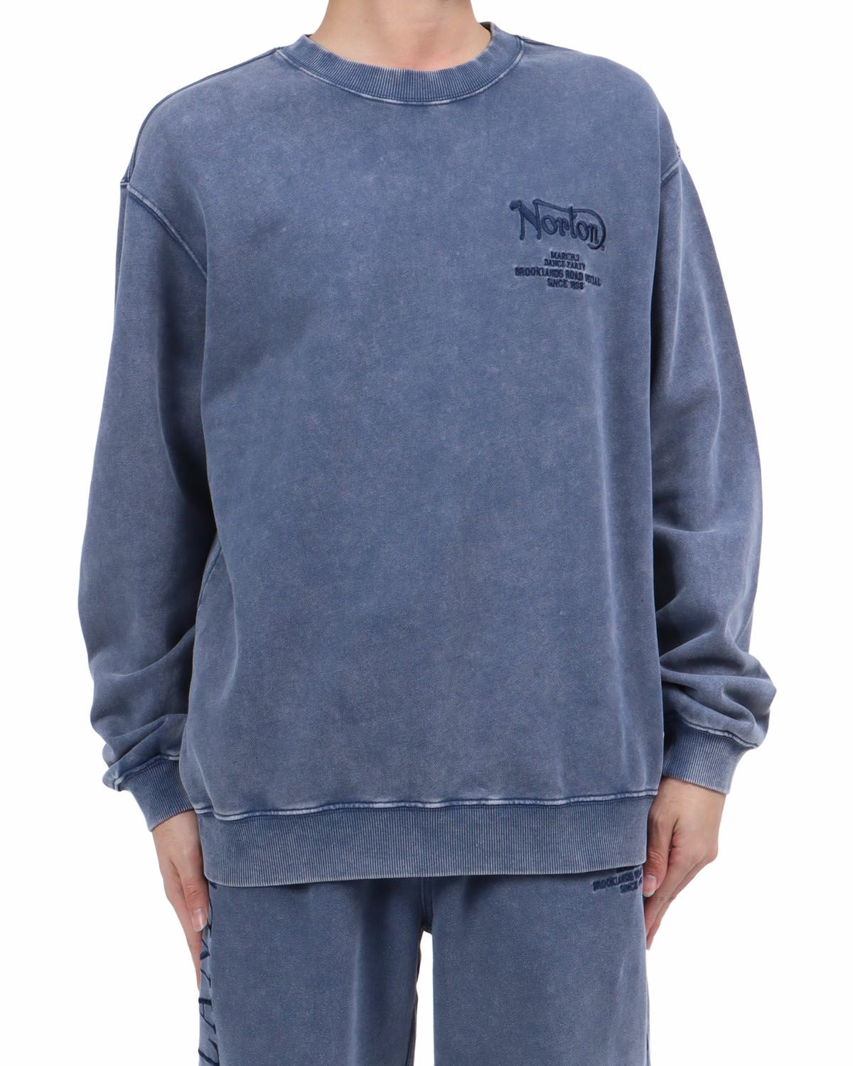 ブルー：173cm63kg(Lサイズ着用)