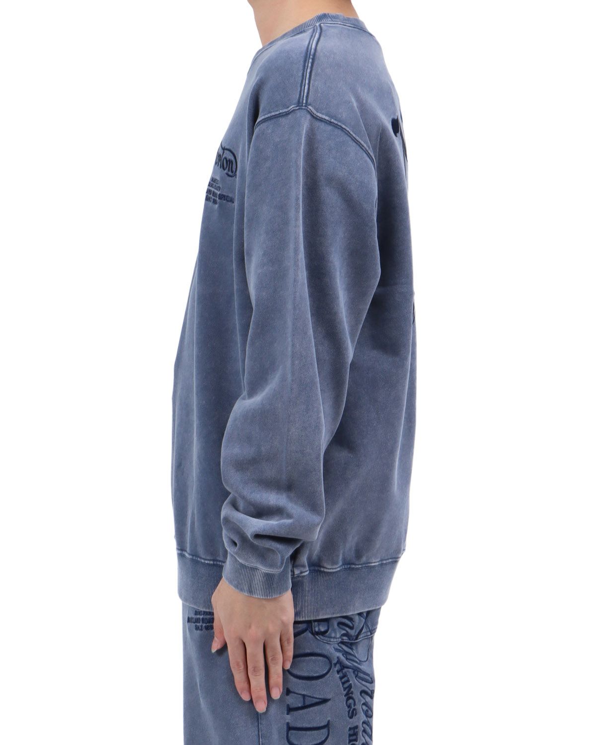 ブルー：173cm63kg(Lサイズ着用)