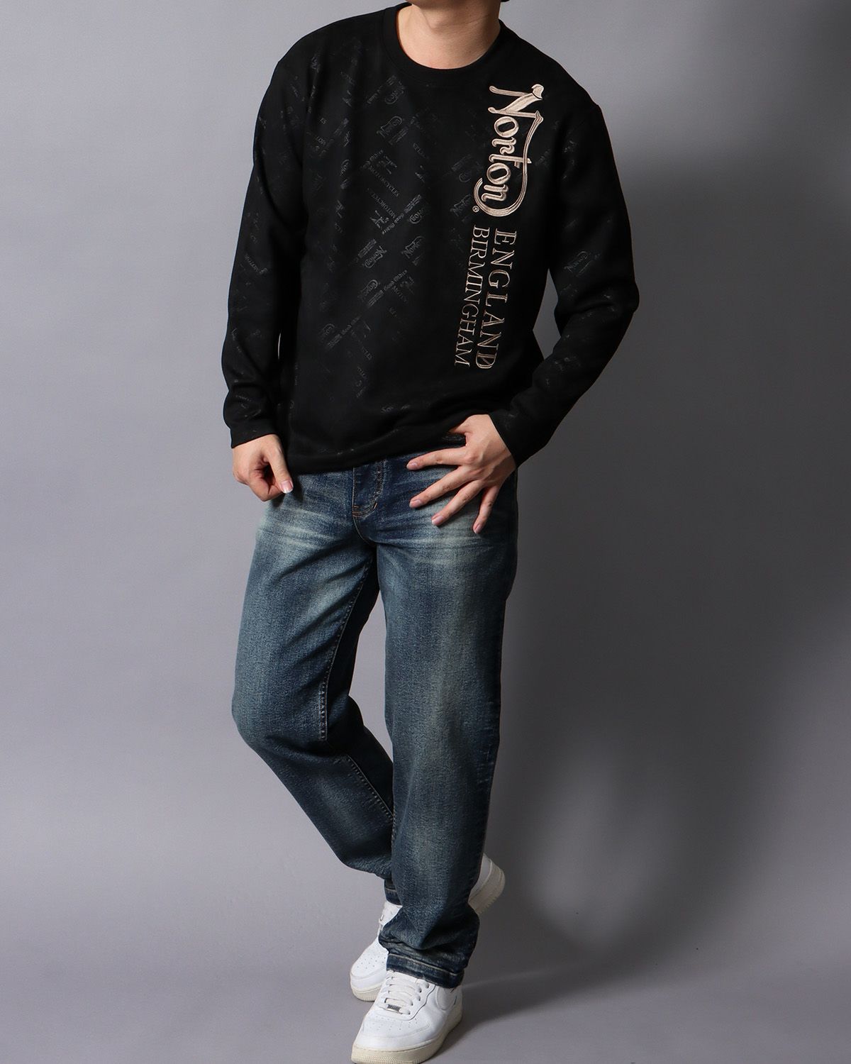 ブラック：178cm/75kg(Lサイズ着用)