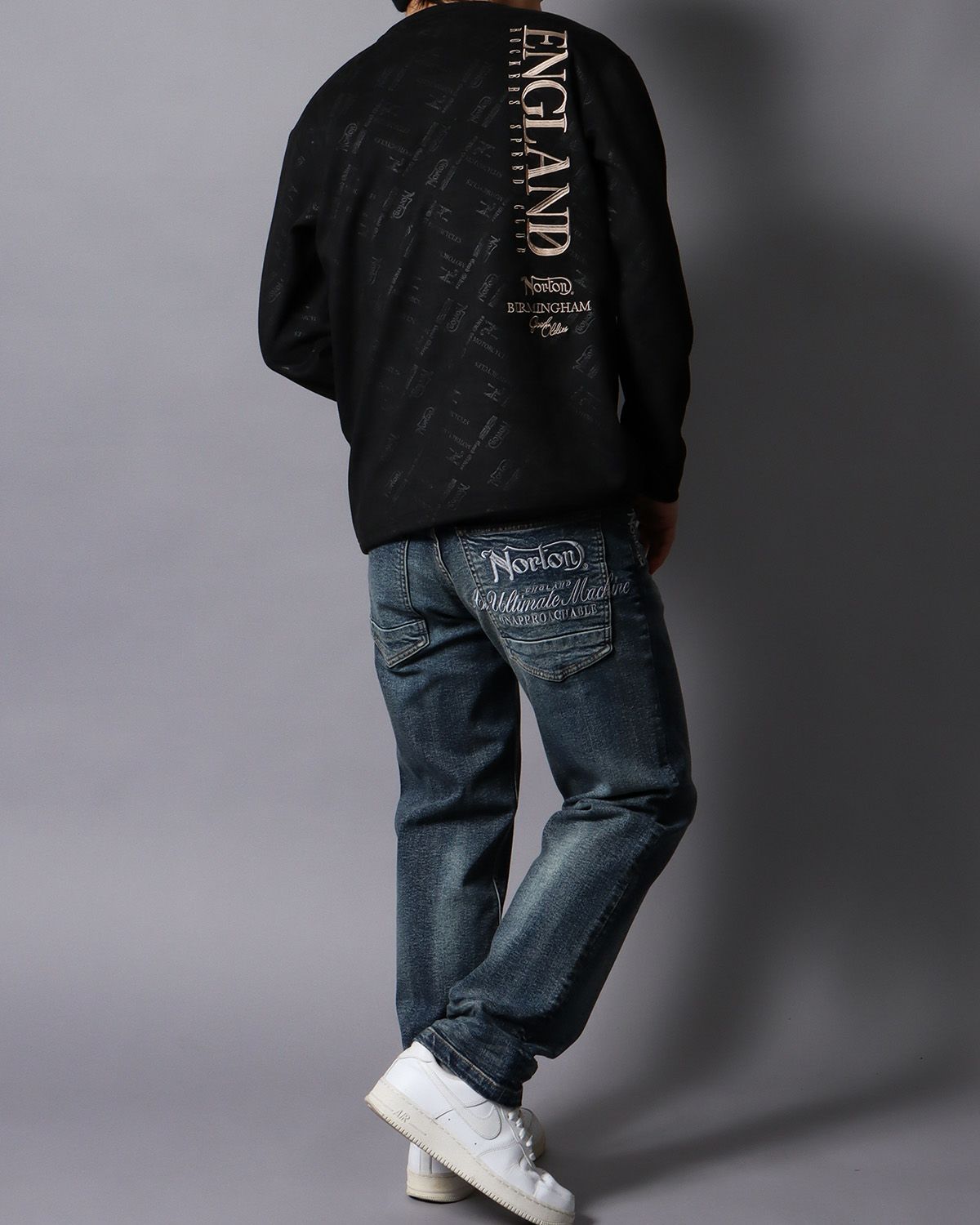 ブラック：178cm/75kg(Lサイズ着用)