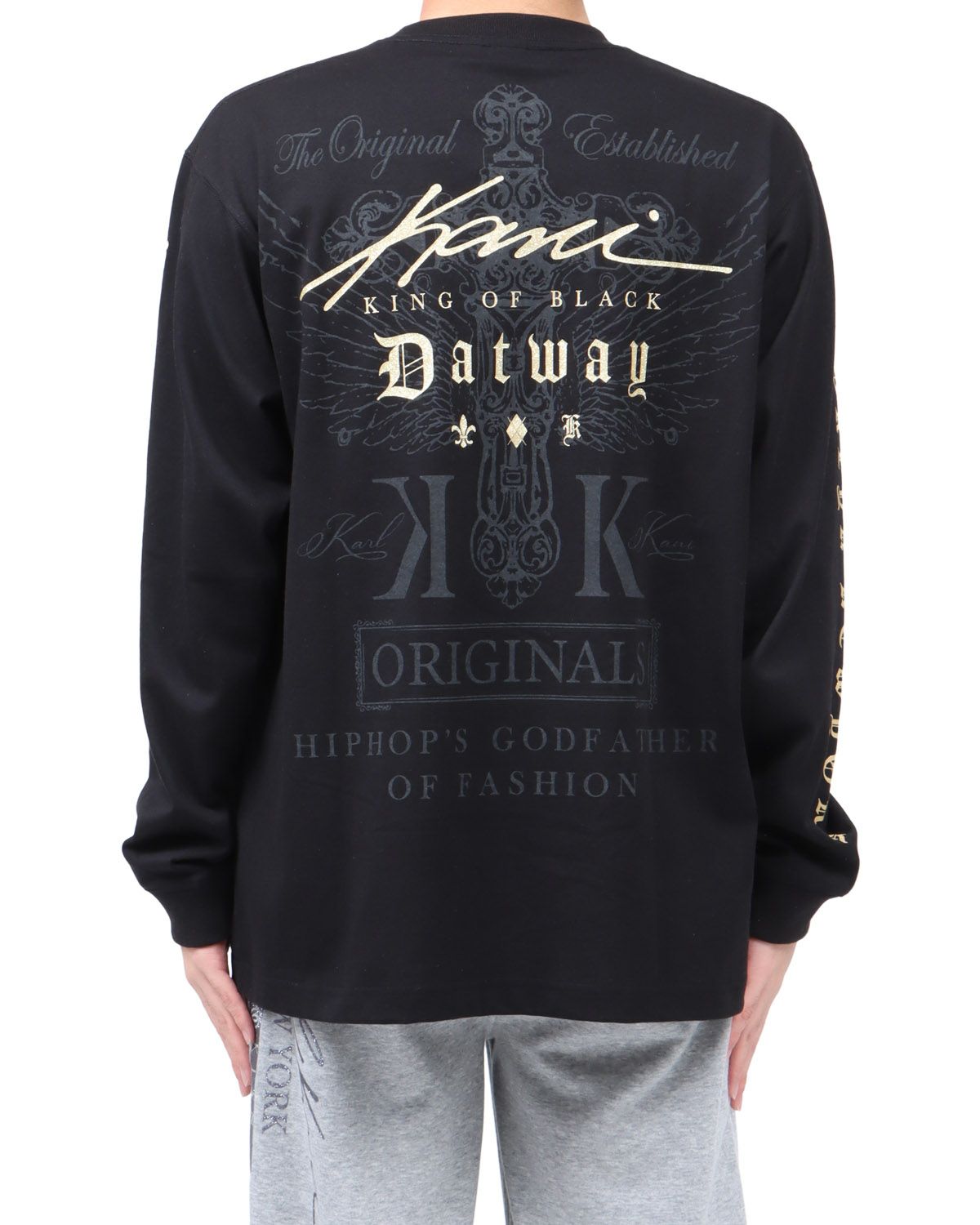 ブラック：173cm63kg(Lサイズ着用)