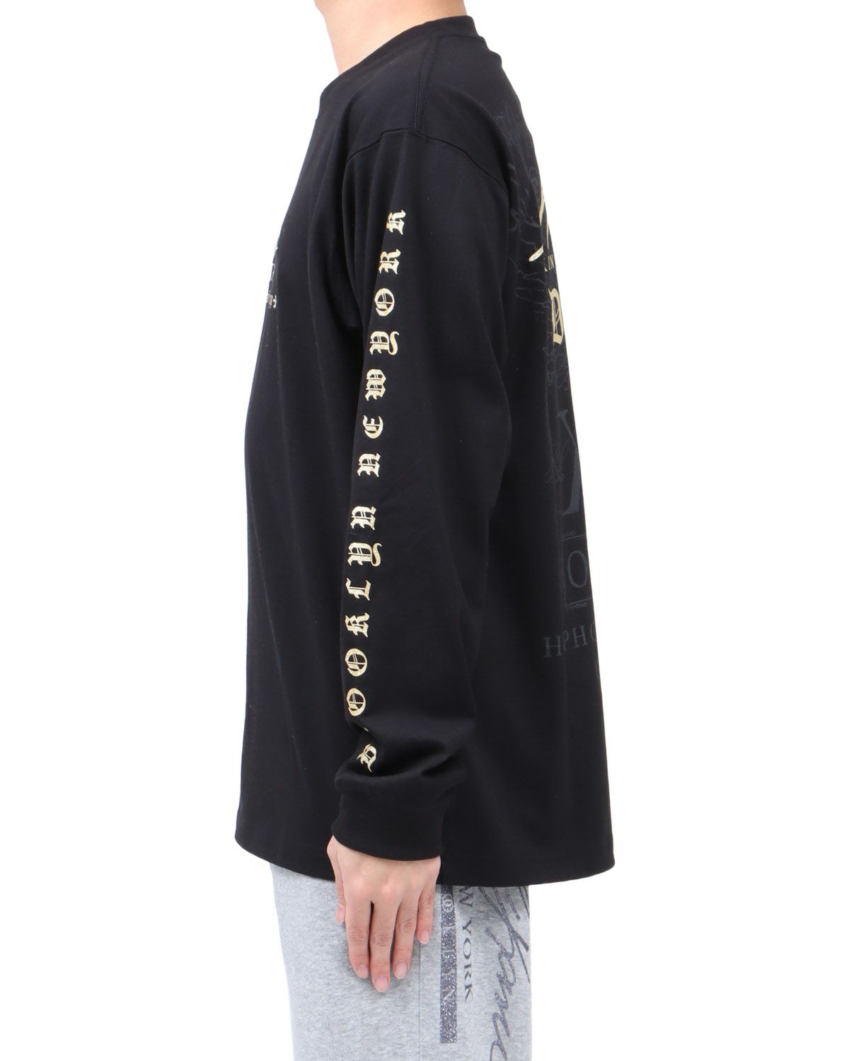 ブラック：173cm63kg(Lサイズ着用)