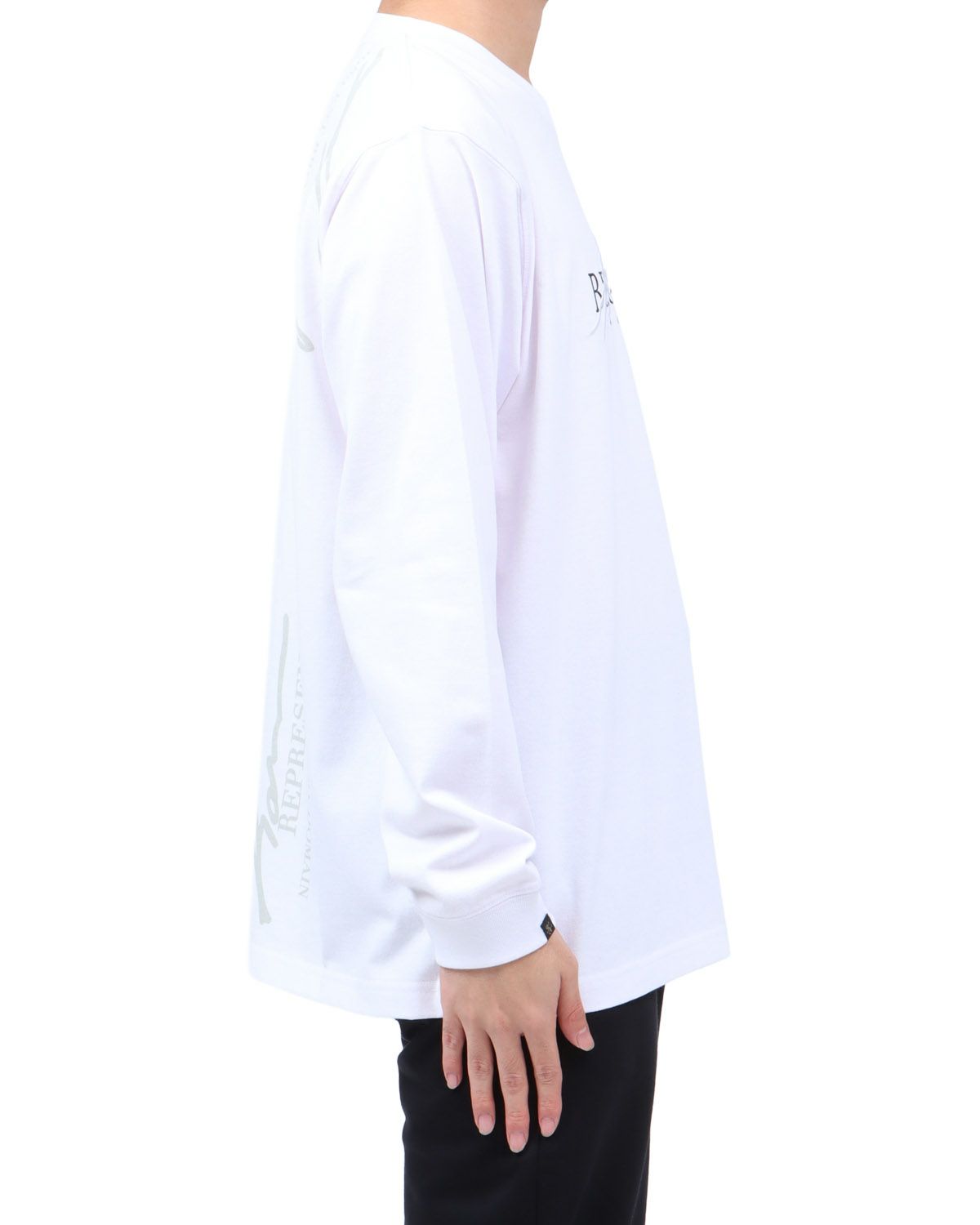 ホワイト：173cm63kg(Lサイズ着用)