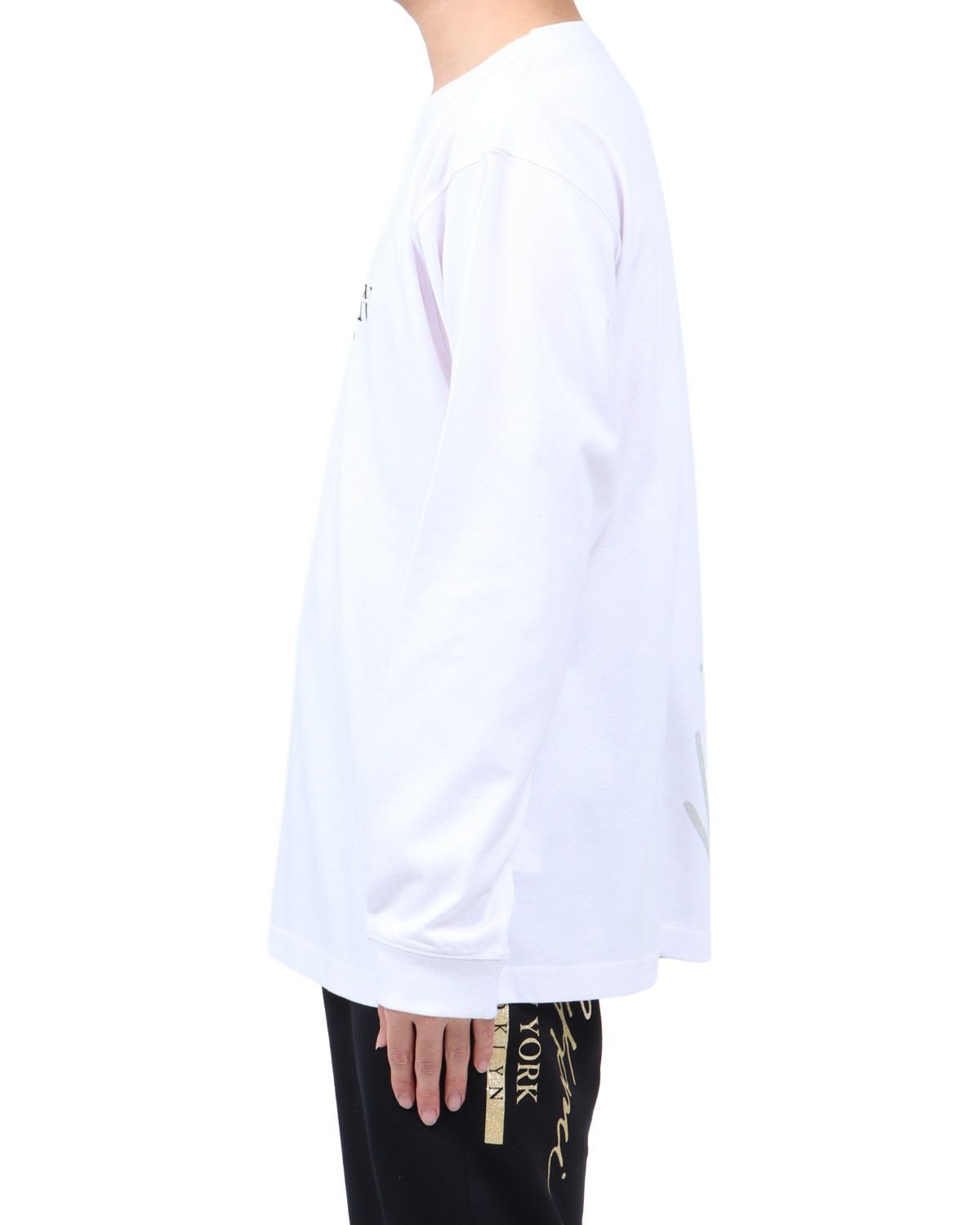 ホワイト：173cm63kg(Lサイズ着用)
