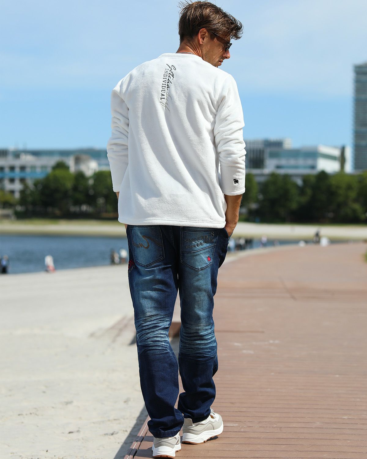 インディゴ：183cm/70kg(Lサイズ着用)