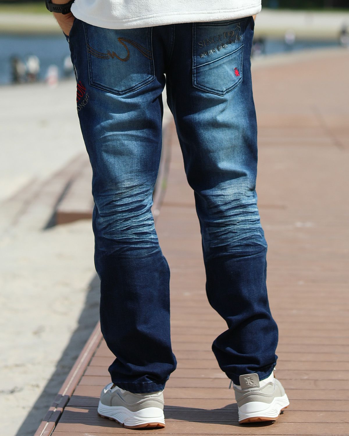 インディゴ：183cm/70kg(Lサイズ着用)