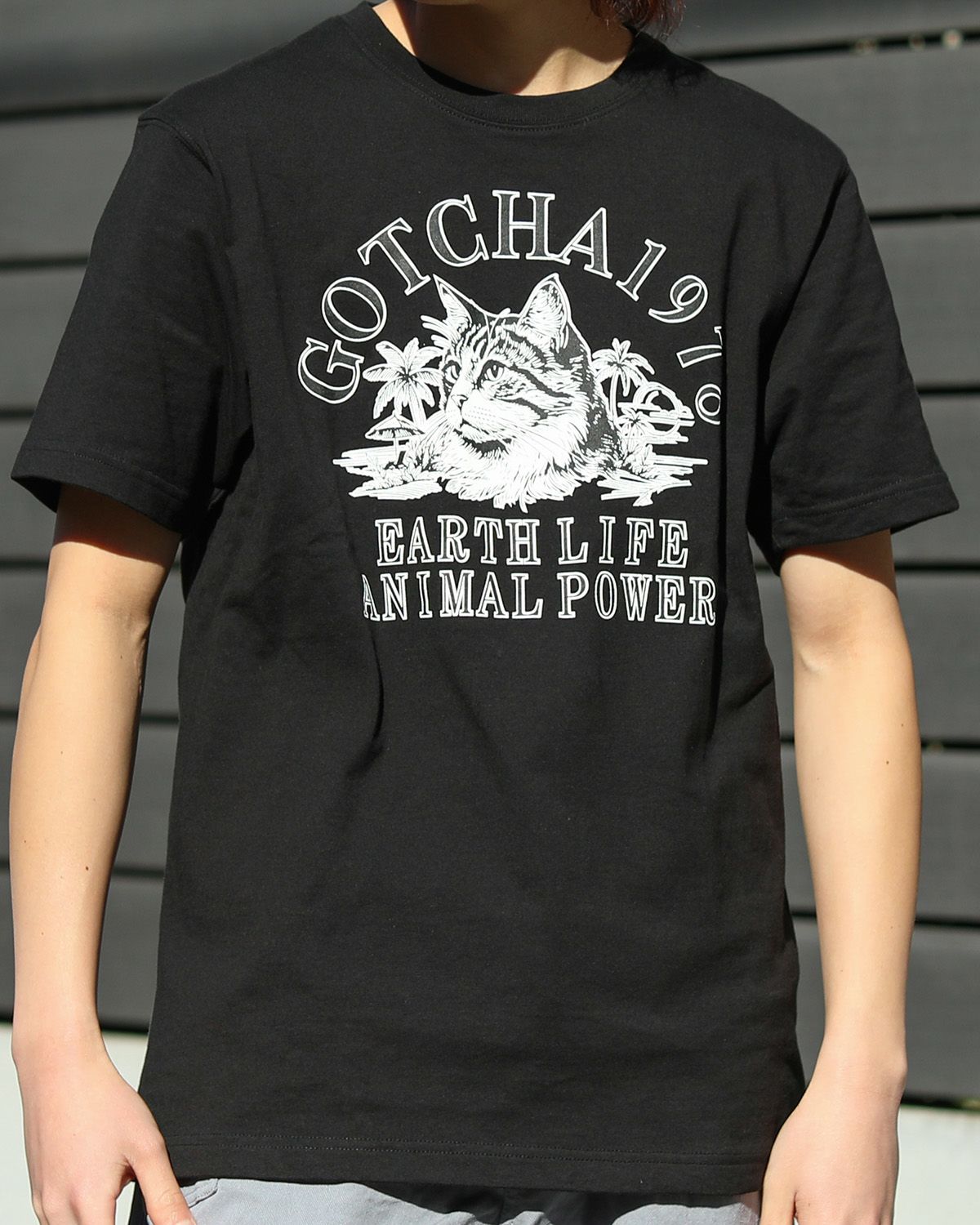 ブラック×メインクーン：168cm/56kg(Mサイズ着用）