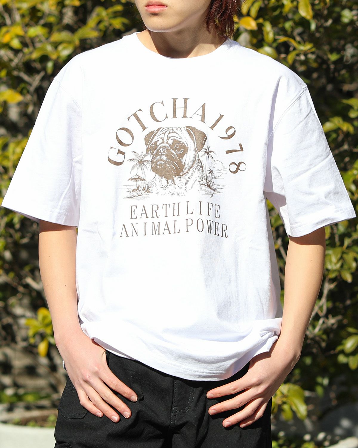 ホワイト×パグ：168cm/56kg(XXLサイズ着用）