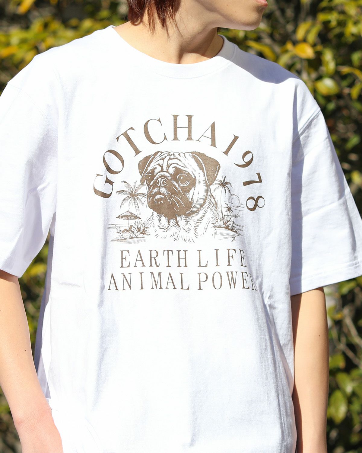 ホワイト×パグ：168cm/56kg(XXLサイズ着用）