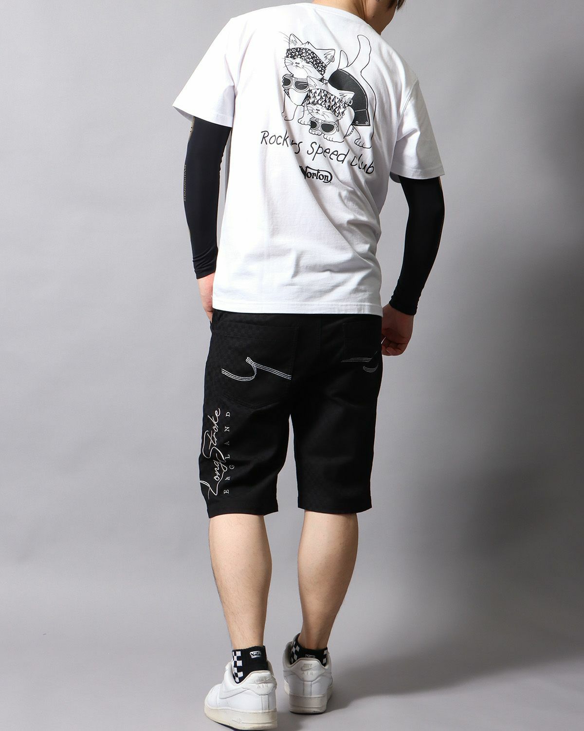 ブラック：178cm/75kg(Lサイズ着用)