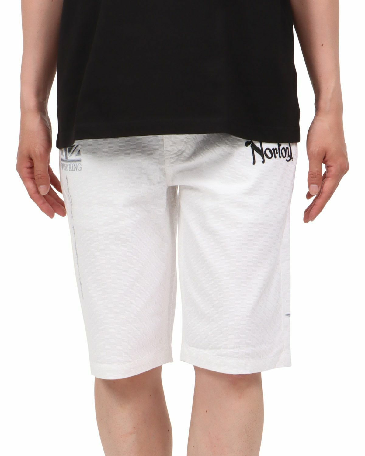 ホワイト：174cm62kg(Mサイズ着用)