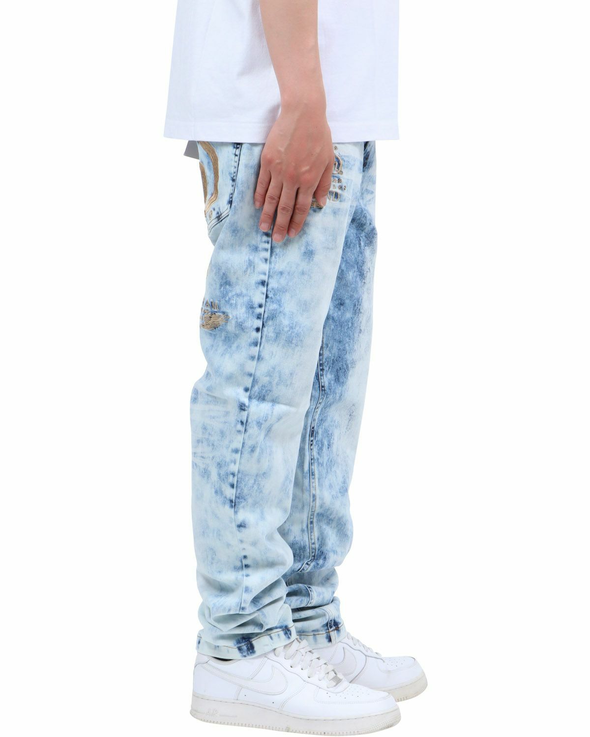 ブリーチ：174cm62kg(Lサイズ着用)