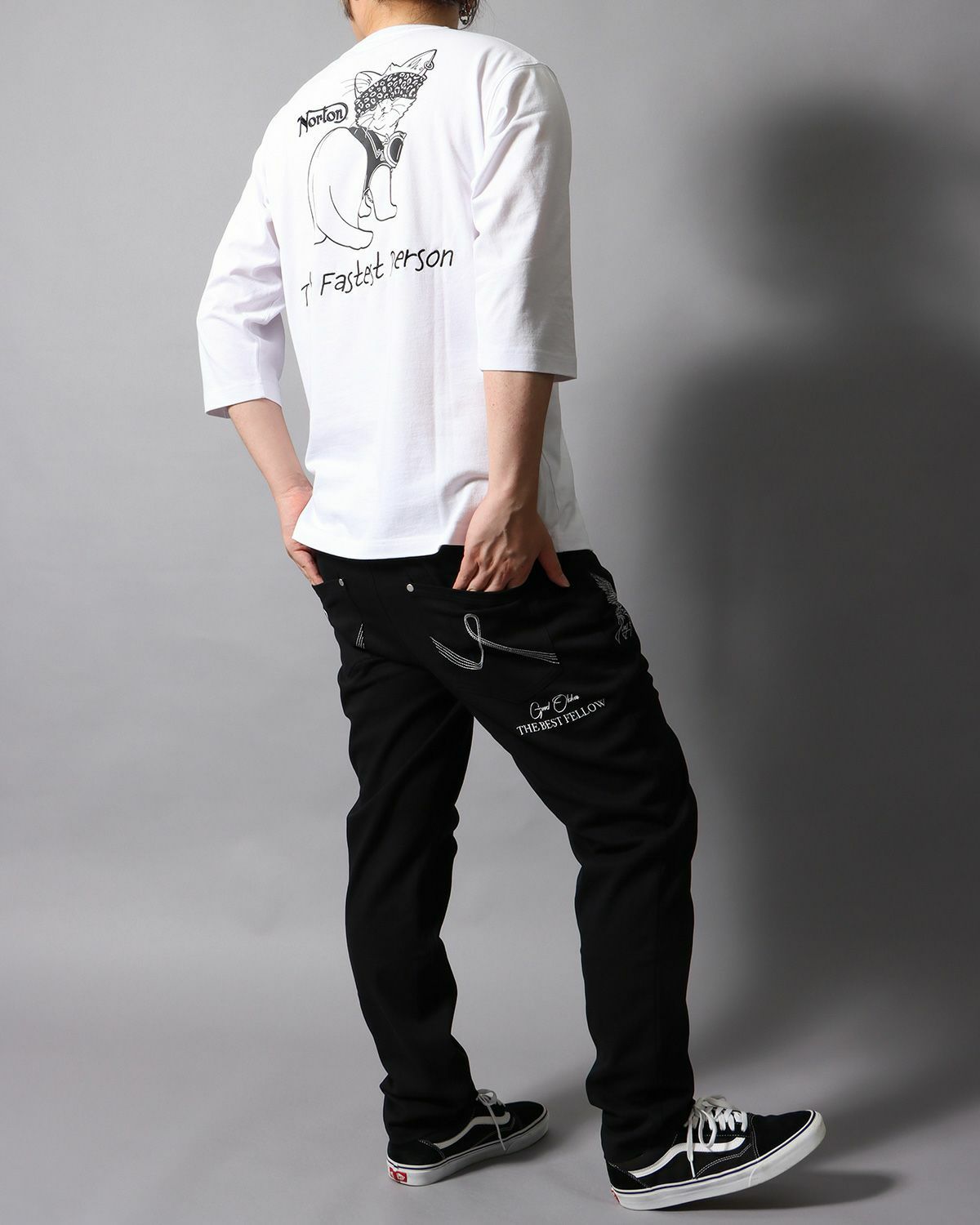 ブラック：178cm/75kg(Lサイズ着用)