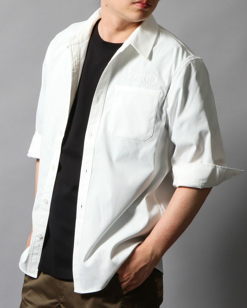 ホワイト：178cm/75kg(Lサイズ着用)