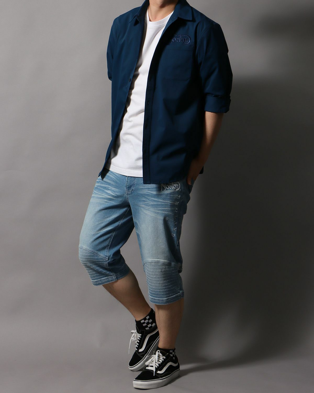 ブルー：178cm/75kg(Lサイズ着用)