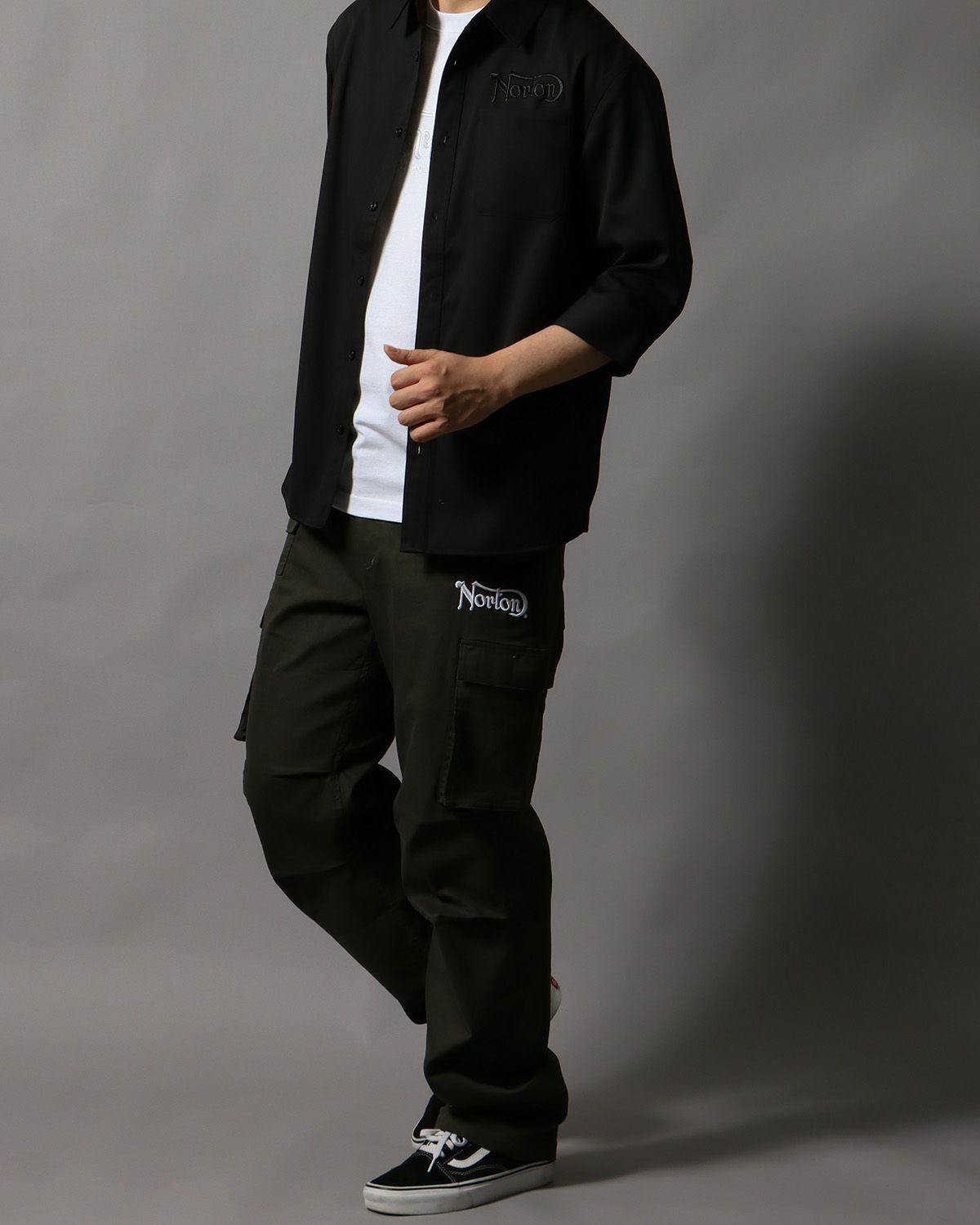 ブラック：178cm/75kg(Lサイズ着用)