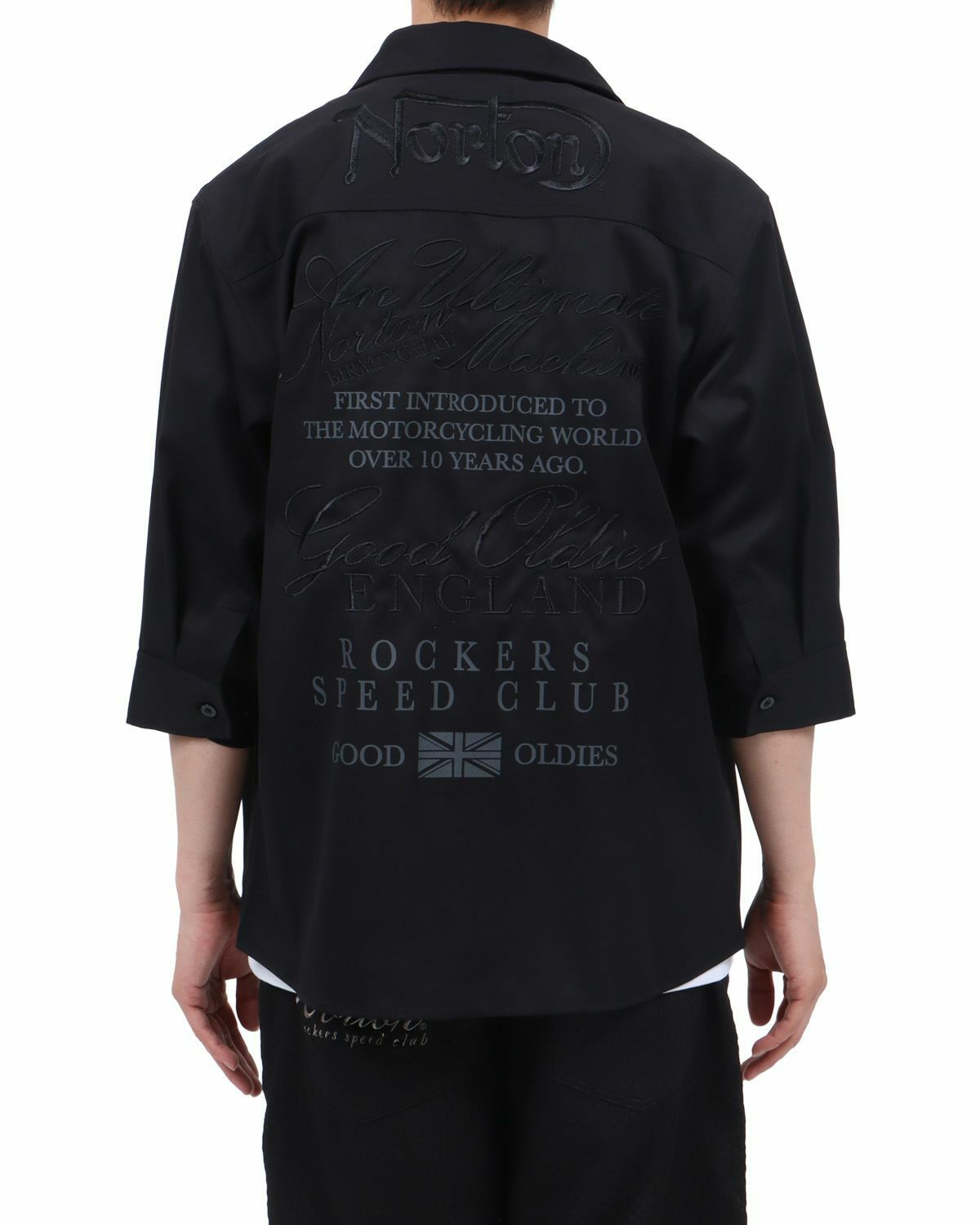 ブラック：174cm62kg(Lサイズ着用)