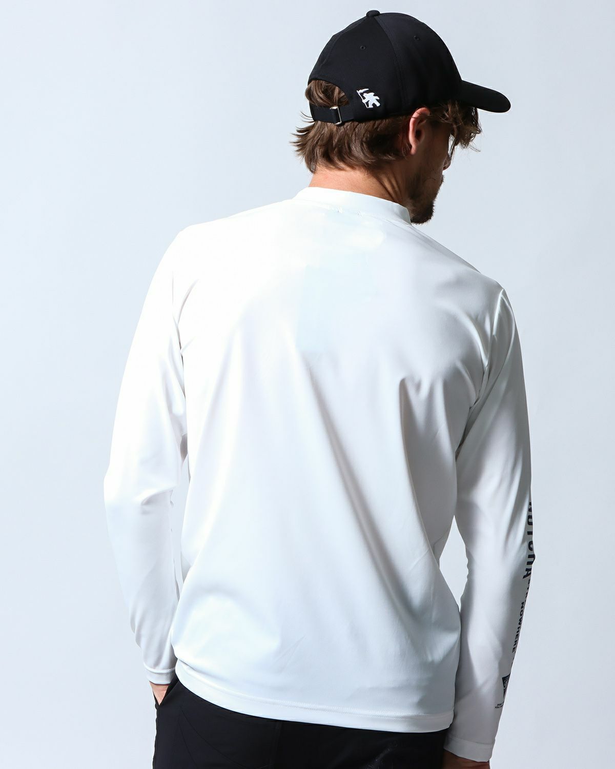 ホワイト：183cm/70kg(Lサイズ着用)