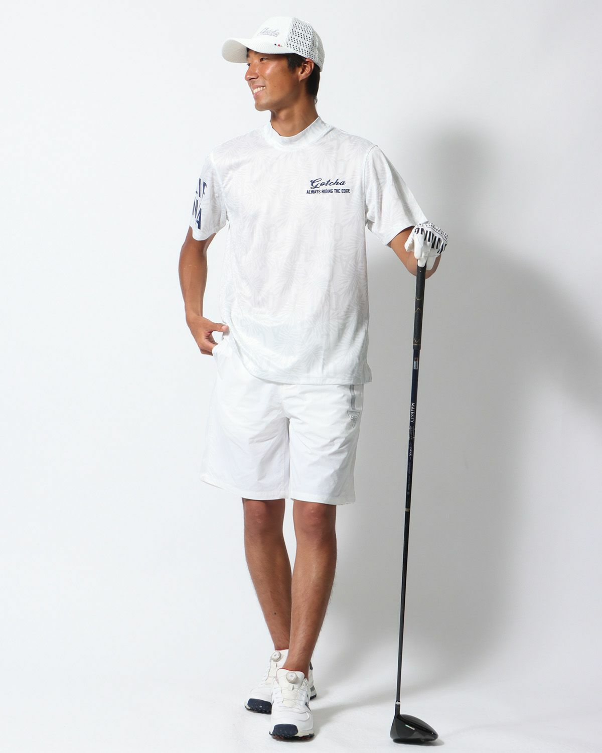 ホワイト：178cm/68kg(Lサイズ着用)