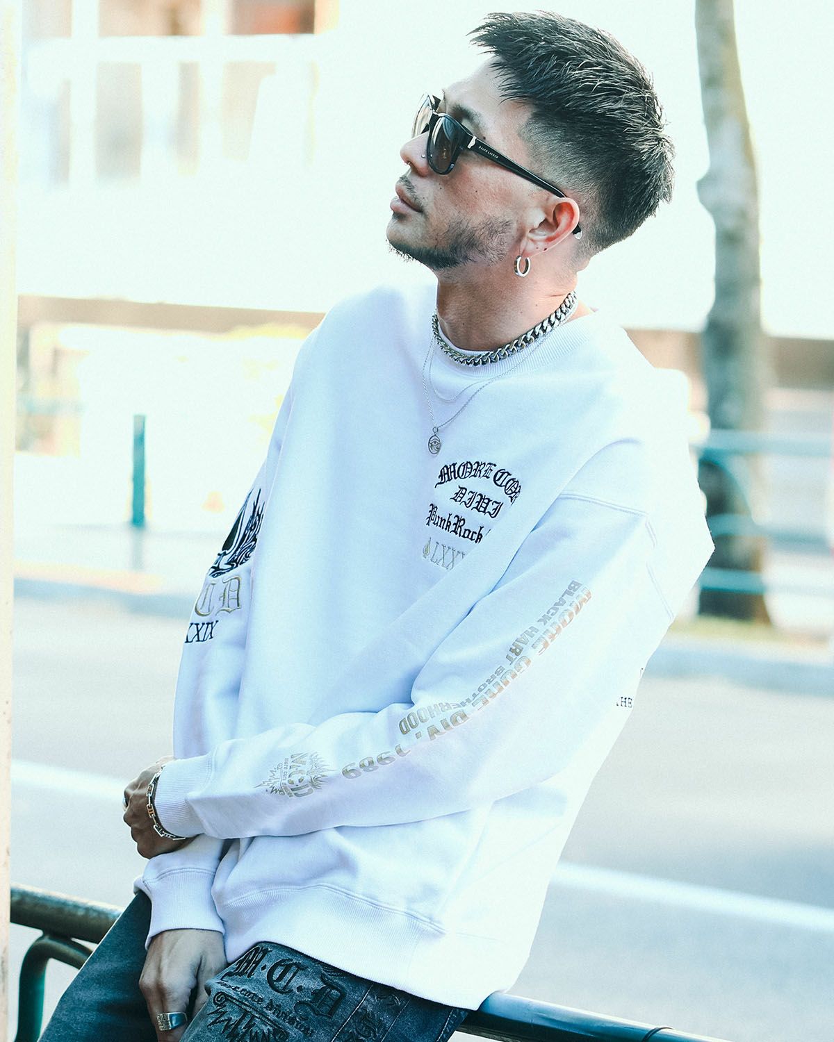 ホワイト:183cm(Lサイズ着用)