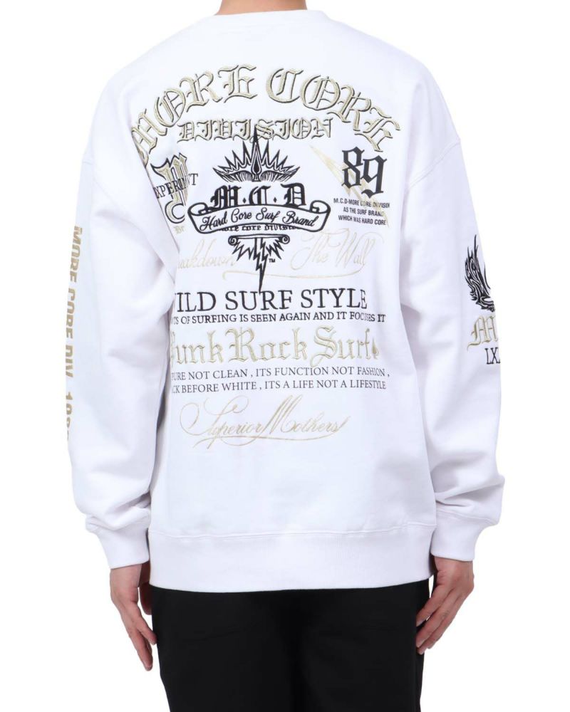 ホワイト：174cm62kg(Lサイズ着用)