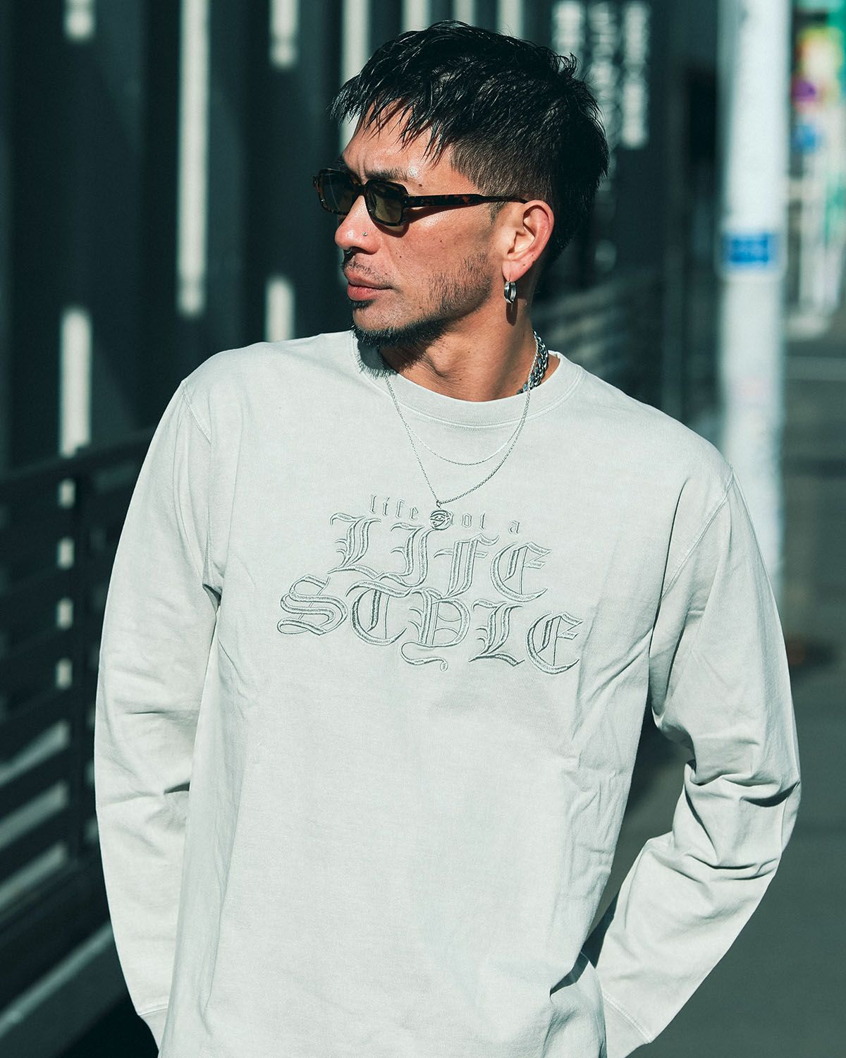 ライトグレー:183cm(Lサイズ着用)