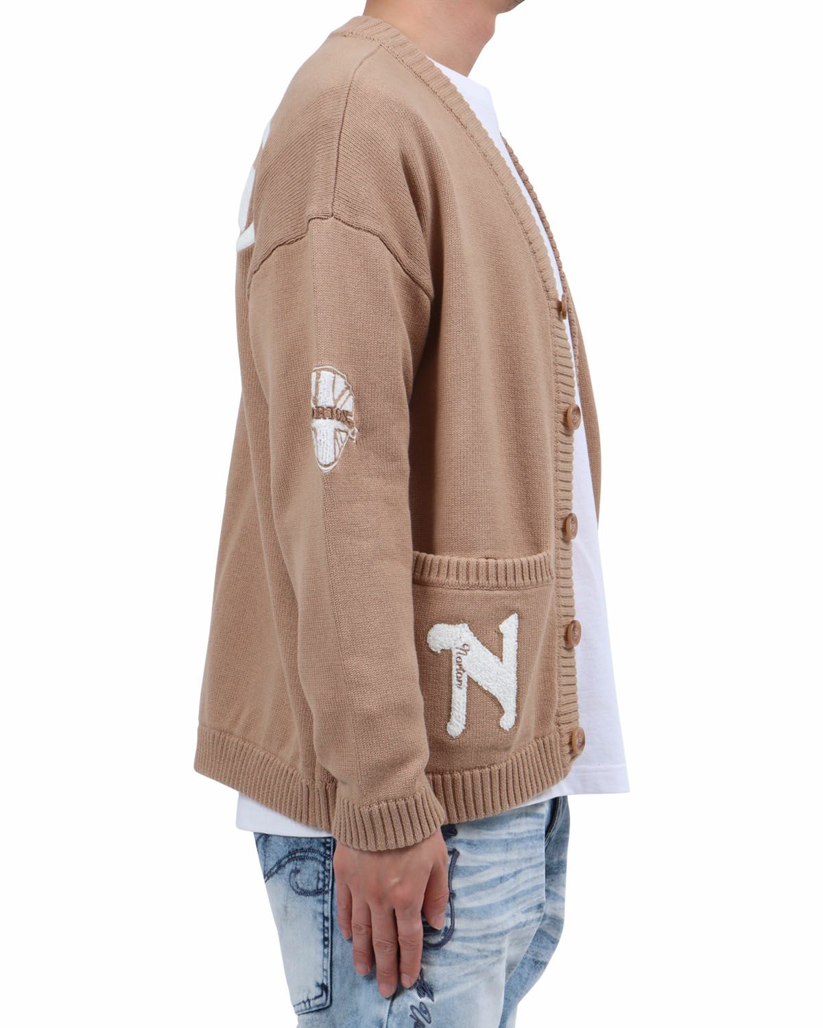 ベージュ：174cm62kg(Lサイズ着用)