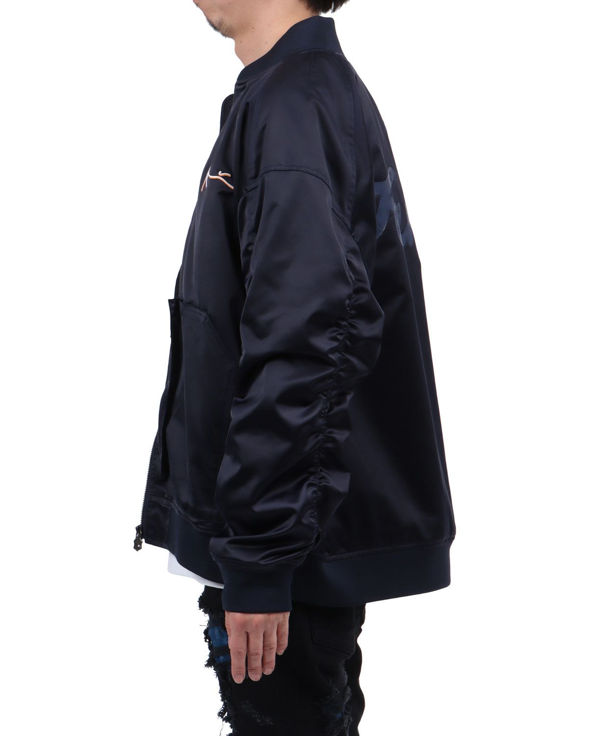 ネイビー：174cm62kg(Lサイズ着用)