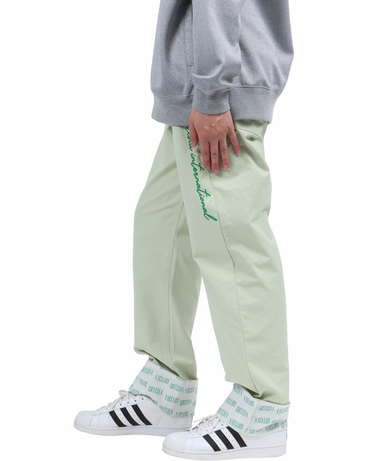 ミントグリーン：174cm62kg(Lサイズ着用)