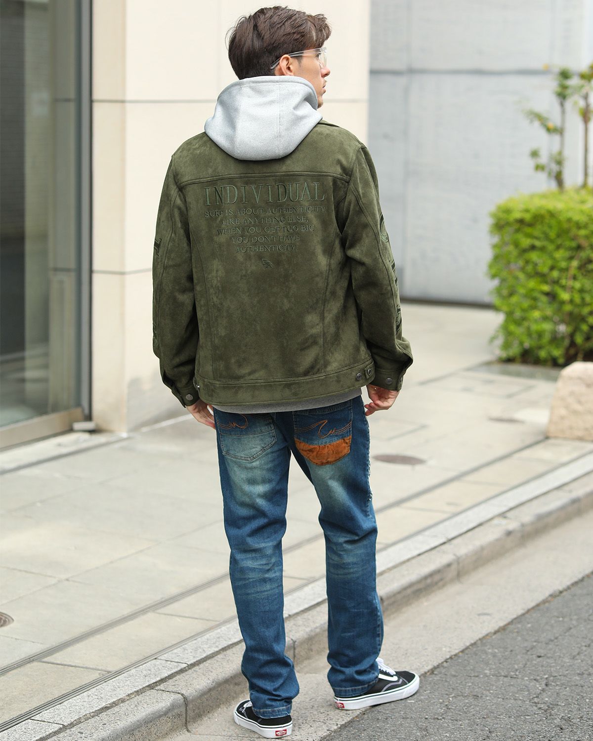 カーキ：180cm/70kg(Lサイズ着用)