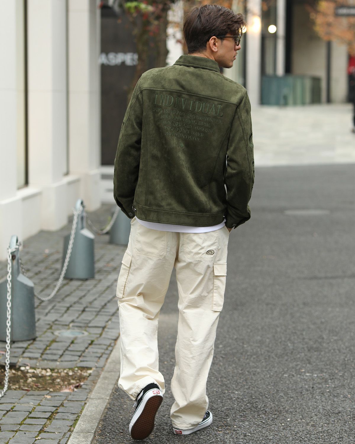 カーキ：180cm/70kg(Lサイズ着用)