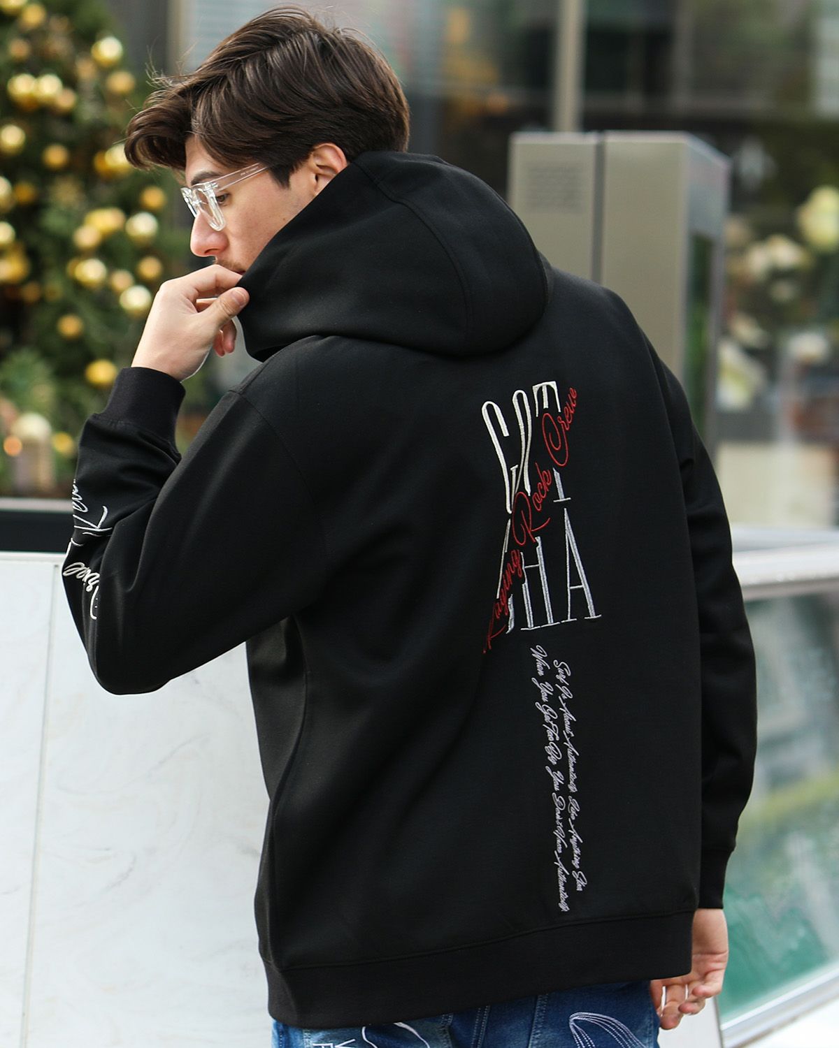 ブラック：180cm/70kg(Lサイズ着用)