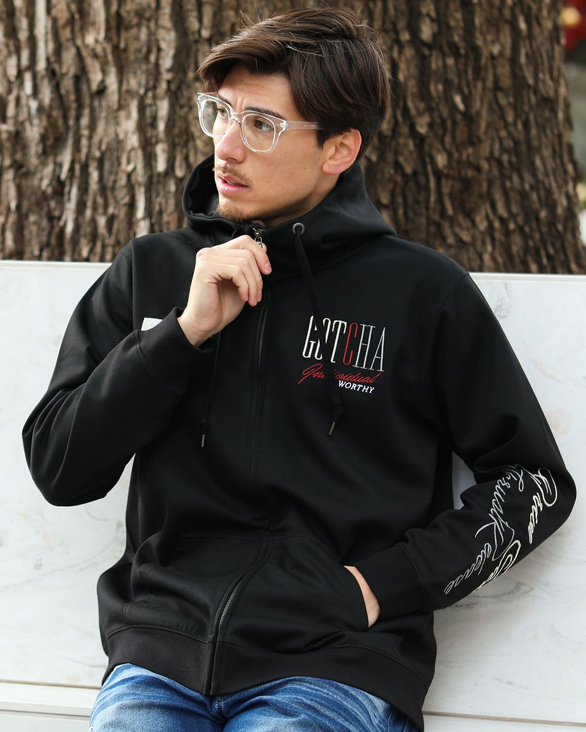 ブラック：180cm/70kg(Lサイズ着用)