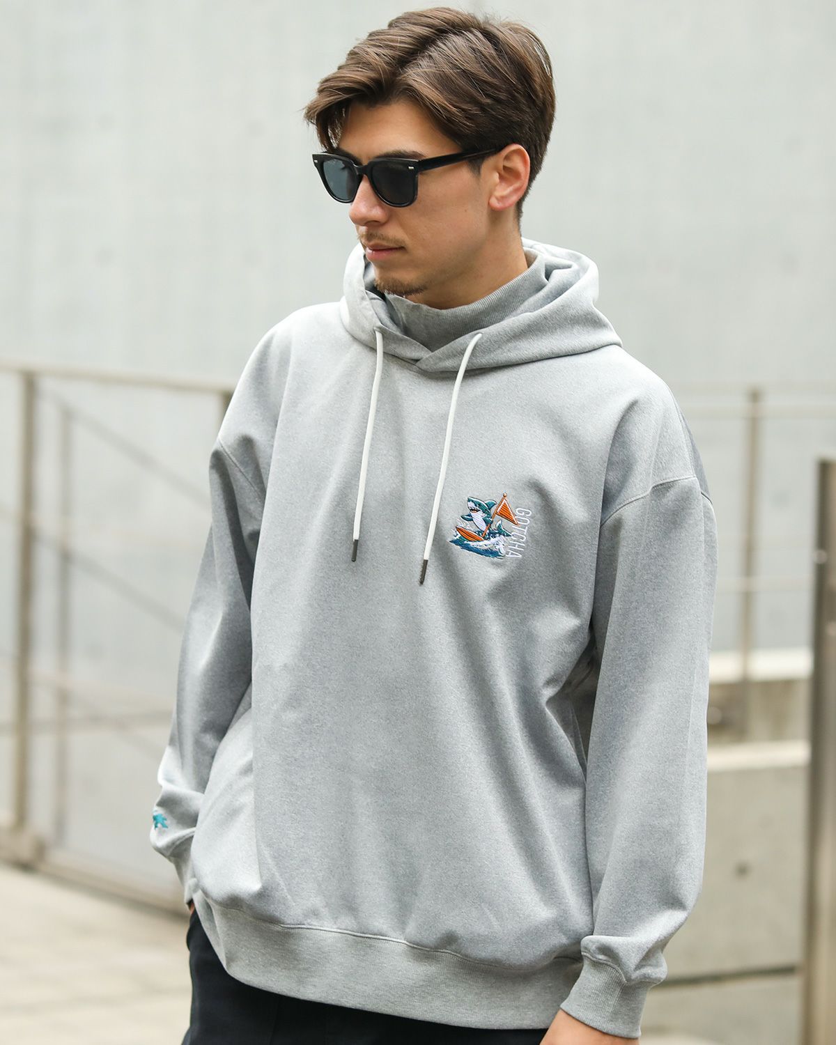 杢グレー：180cm/70kg(Lサイズ着用)