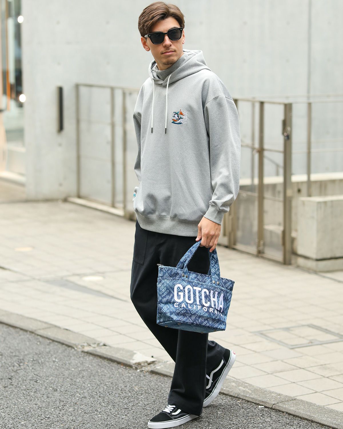 杢グレー：180cm/70kg(Lサイズ着用)