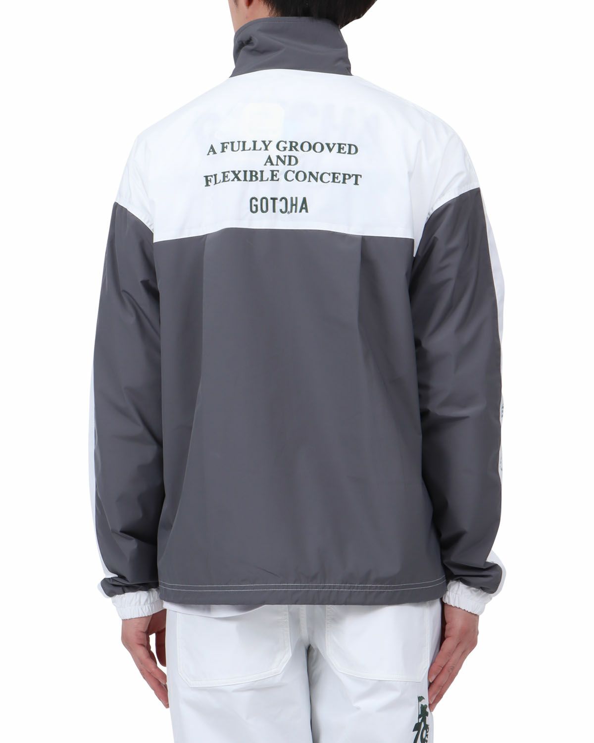 ホワイト：174cm62kg(Lサイズ着用)