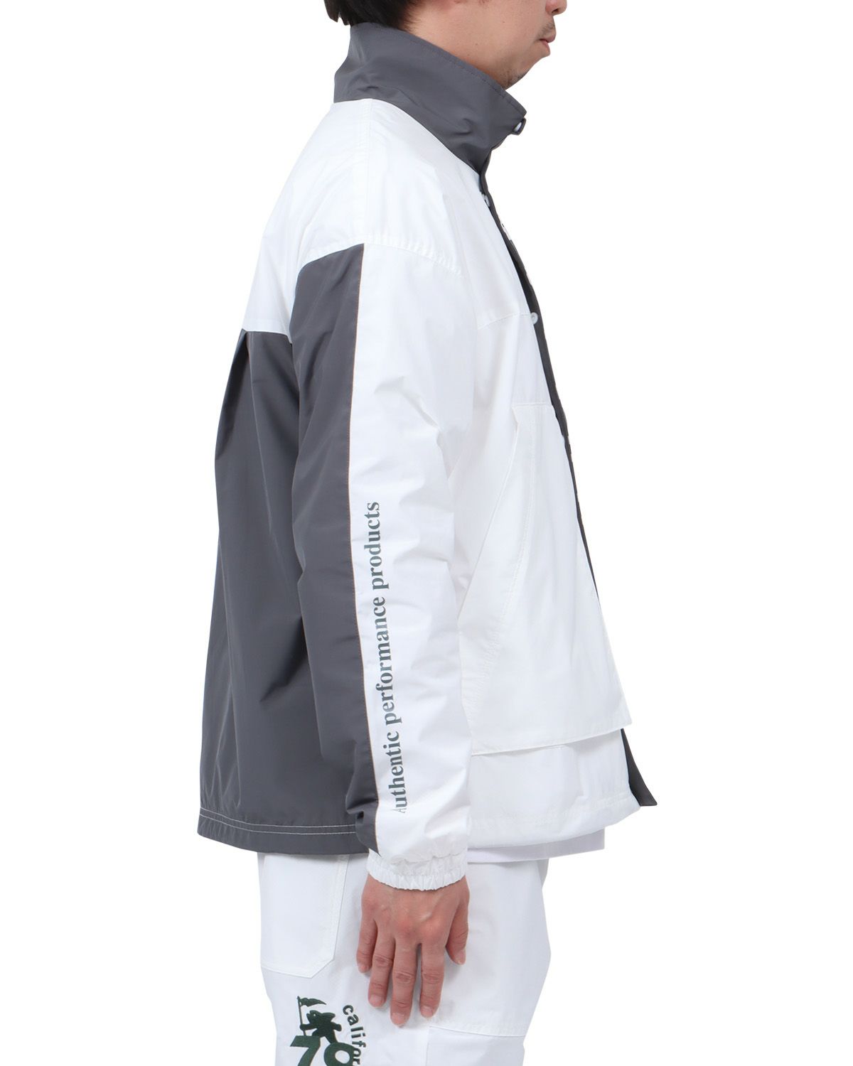 ホワイト：174cm62kg(Lサイズ着用)