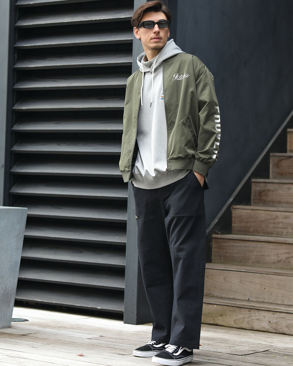 カーキ：180cm/70kg(Lサイズ着用)