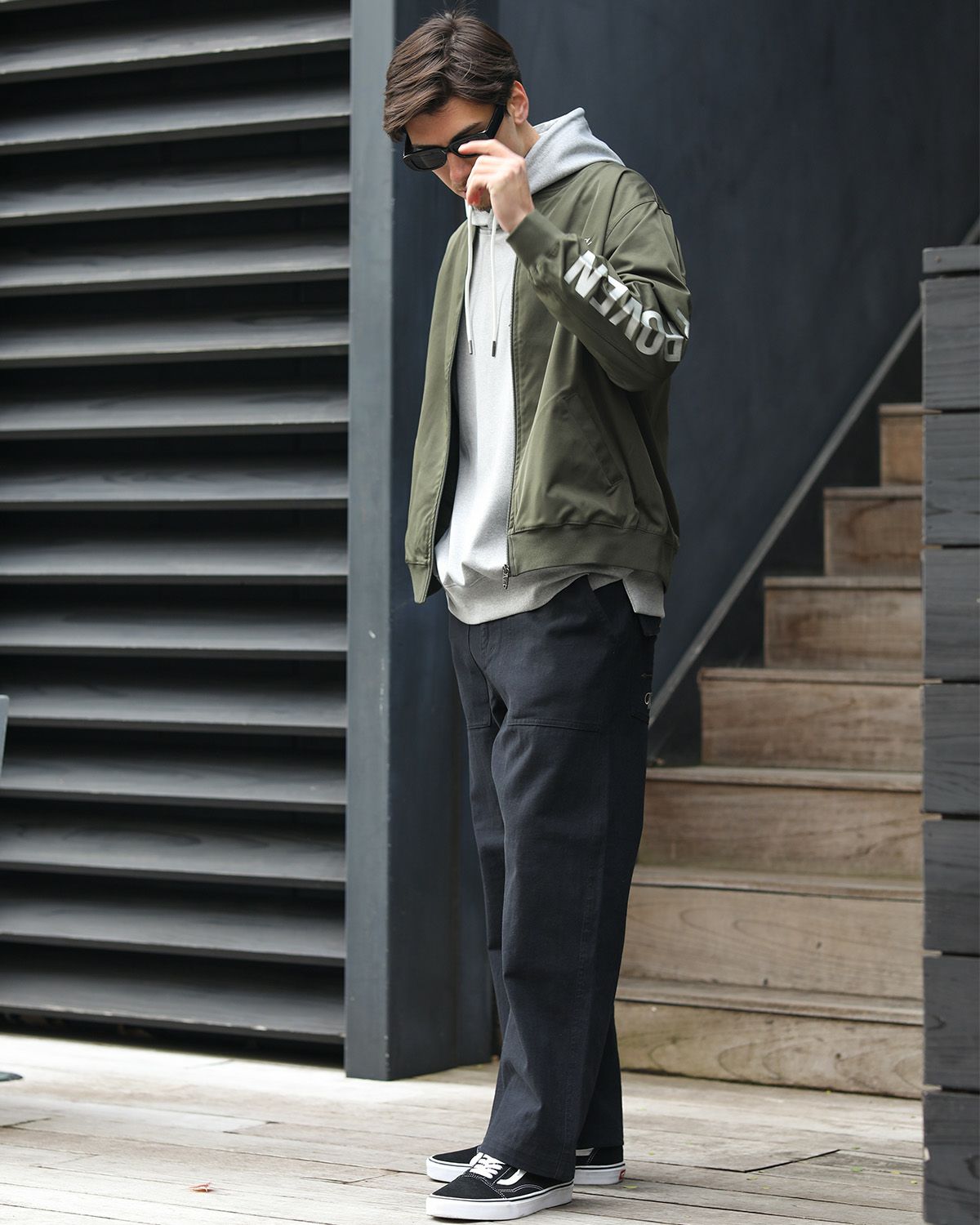 カーキ：180cm/70kg(Lサイズ着用)