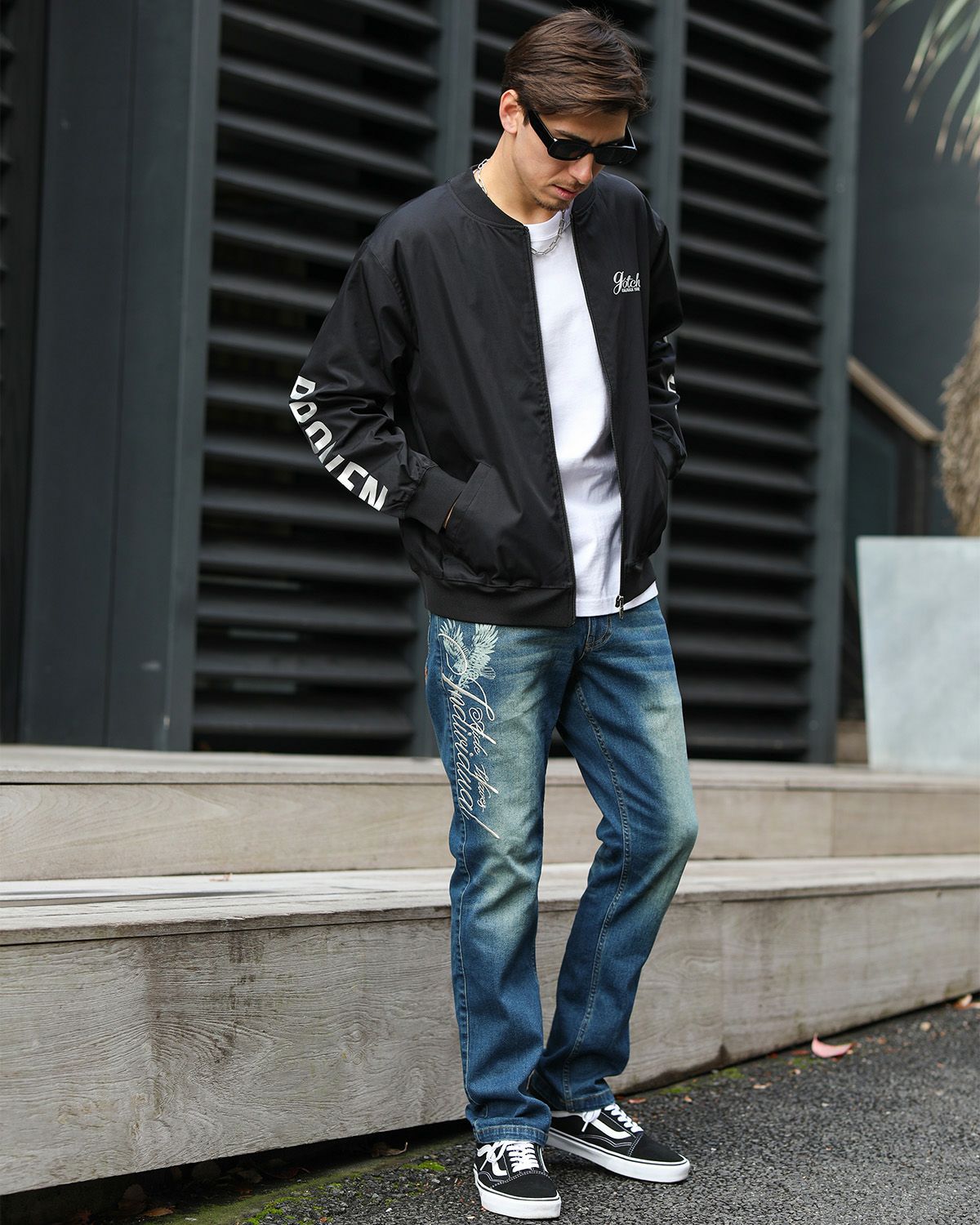 ブラック：180cm/70kg(Lサイズ着用)